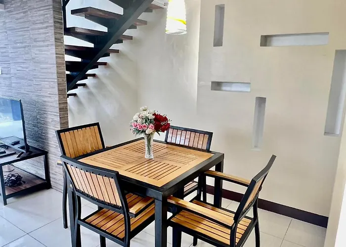 Cozy And Spacious 2 Bedroom Unit *